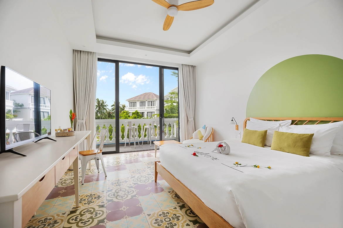 Studio River View double room at Karma Duyên