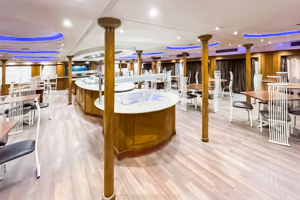 Restaurant on board the Nile cruise boat